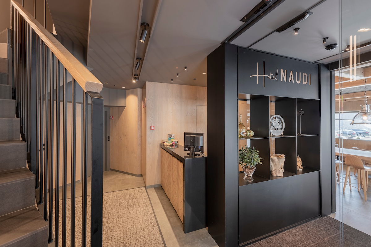 Recepción Hotel Naudi Recepción Hotel Naudi