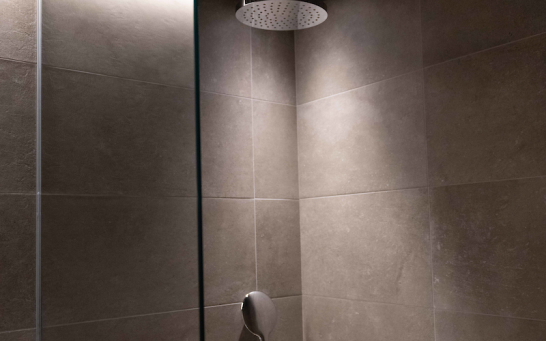DUCHA HABITACIÓN DOBLE ESTÁNDAR