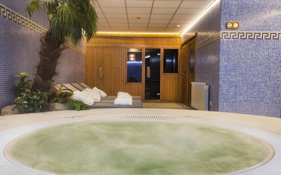 JACUZZI