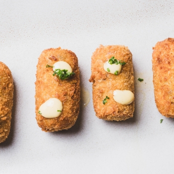 Croquetes cremoses de pollastre a l’ast Croquetes cremoses de pollastre a l’ast